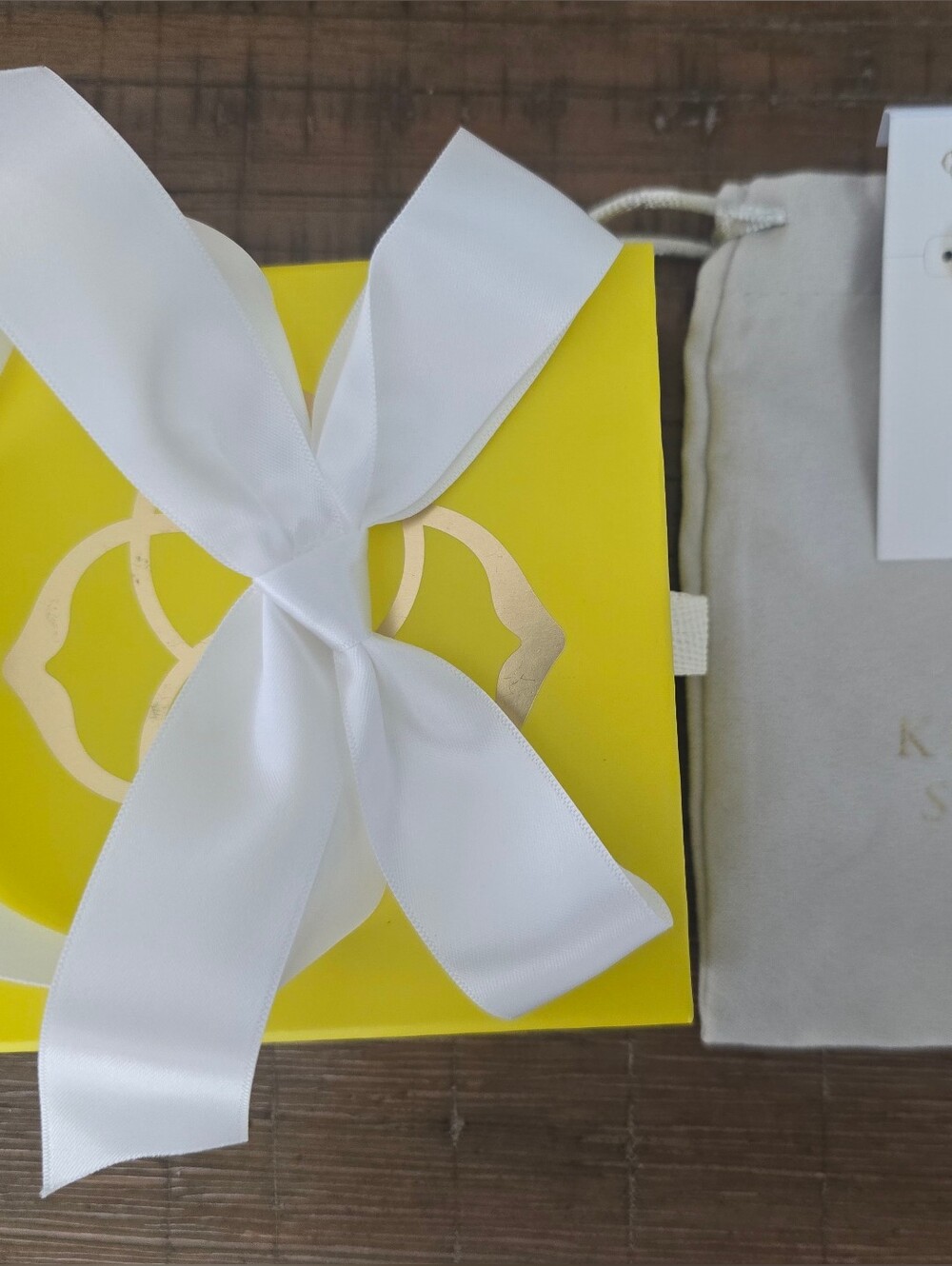 Kendra Scott Pumpkin Gold Studs Nwt